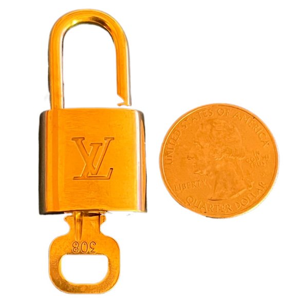 Small Brass Louis Vuitton Lock and Key Set. - Picture 10 of 10